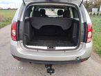 Dacia Duster 1.6 Laureate - 11