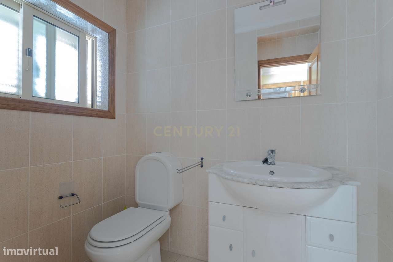 Soberbo Apartamento T2 com Vista Mar Canidelo-8