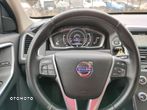 Volvo XC 60 T6 AWD Geartronic Momentum - 11