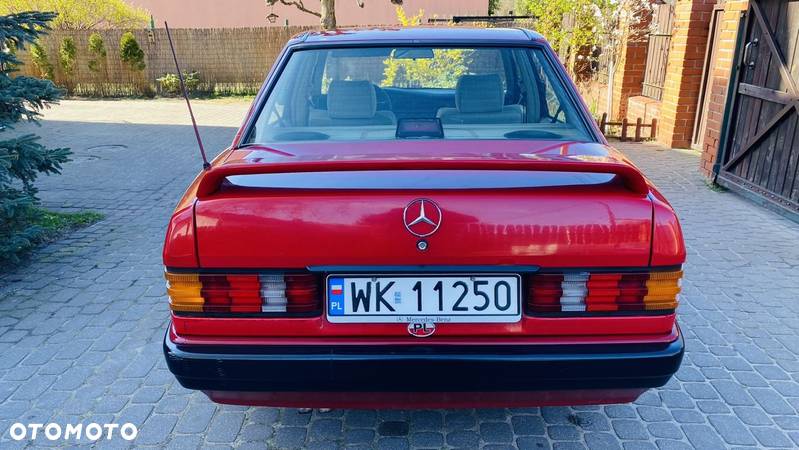 Mercedes-Benz W201 (190) - 8