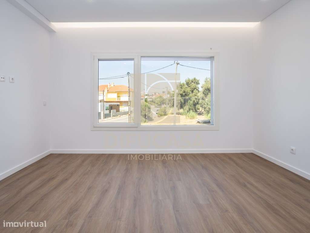 R291 Moradia T3 Duplex com áreas fabulosas-20