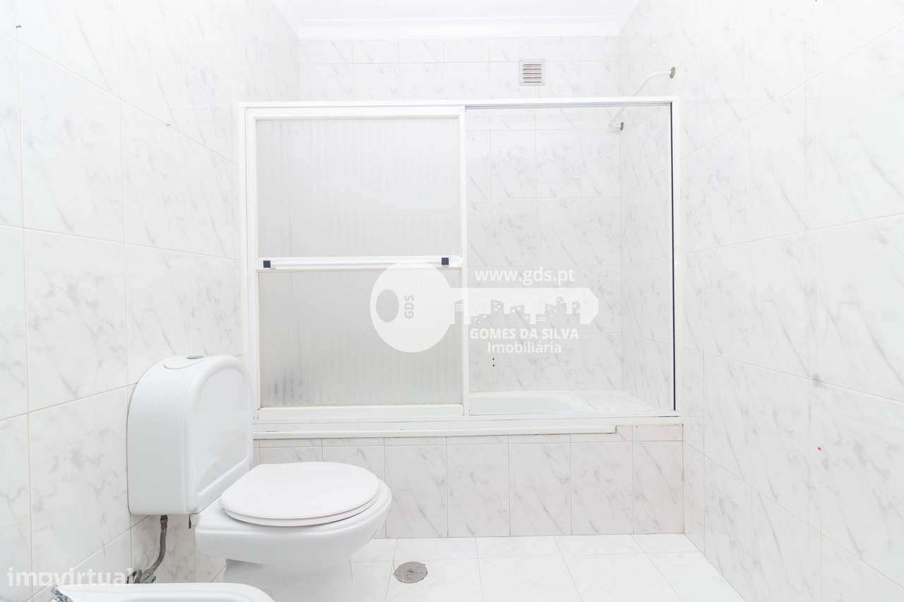 Apartamento T3 c/ suite na Rua Américo F. Carvalho-8