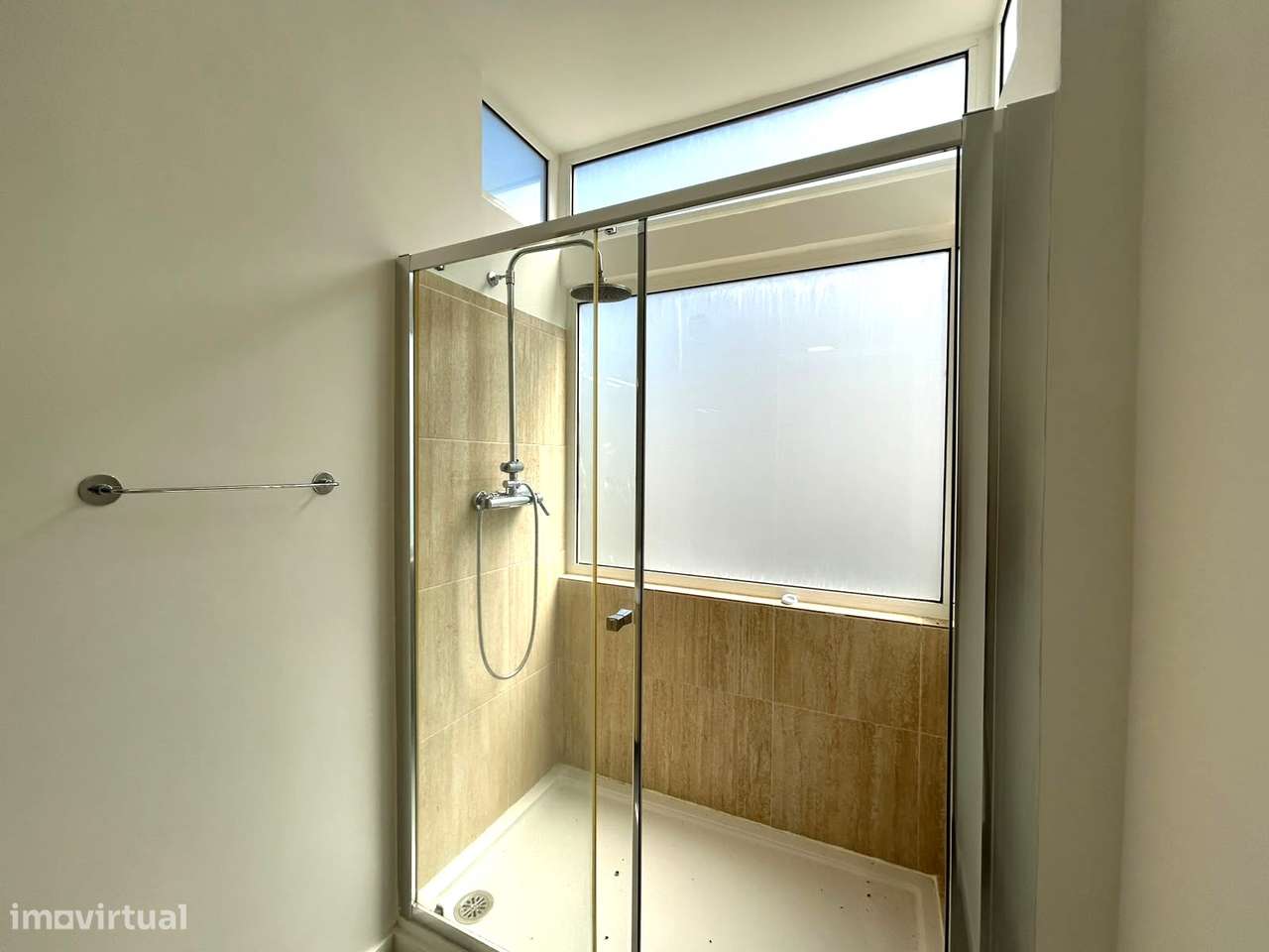 Apartamento Totalmente Remodelado- Paivas-23