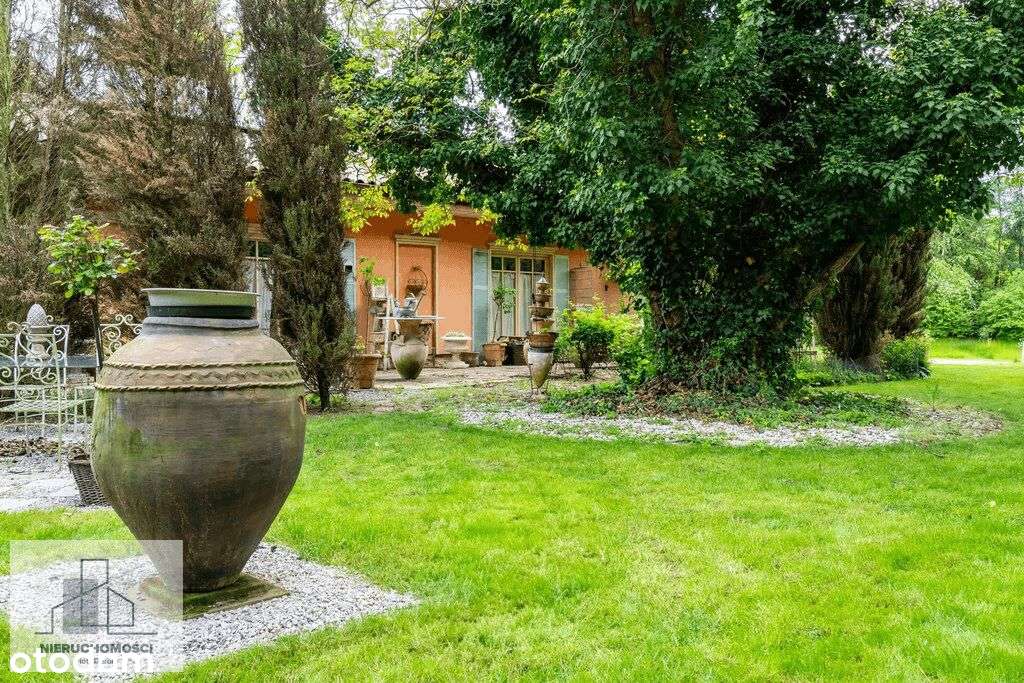 Parterowa Rezydencja Z Basenem, duża działka, styl-15