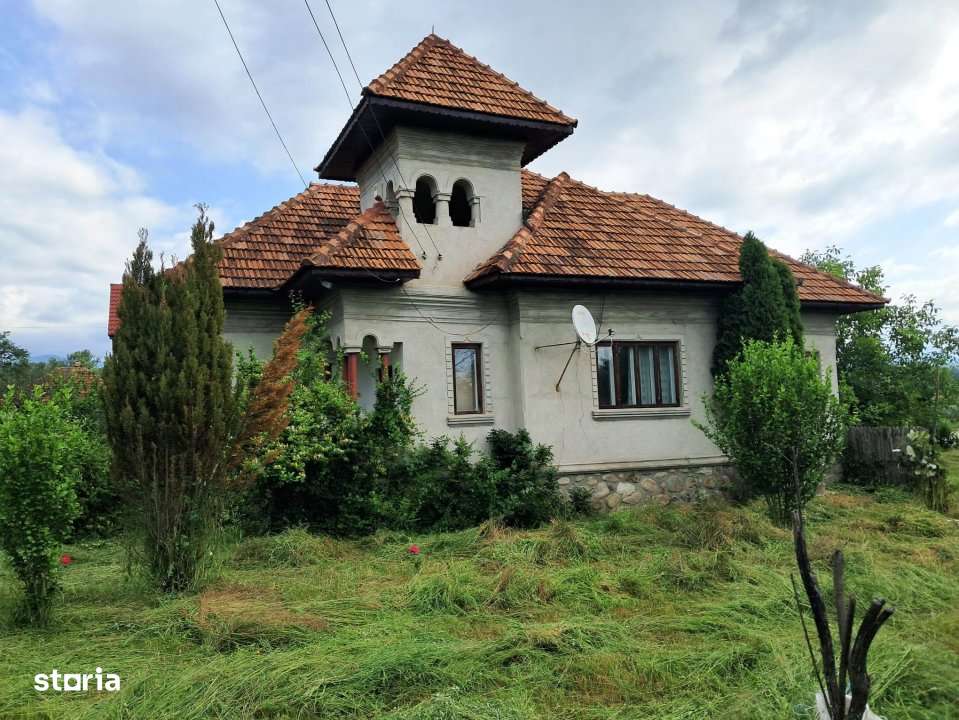 Casa cu teren la Polovragi - Imagine principală: 2/15