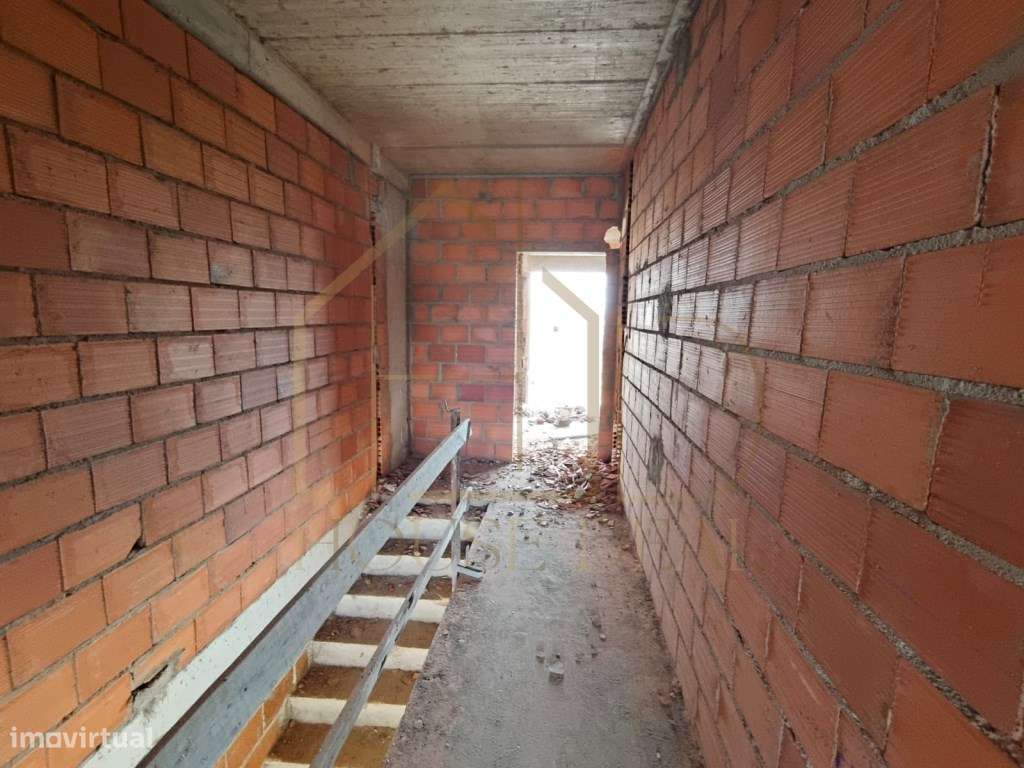 EXCELENTE Moradia T3 com Pérgola. Fernão Ferro-16