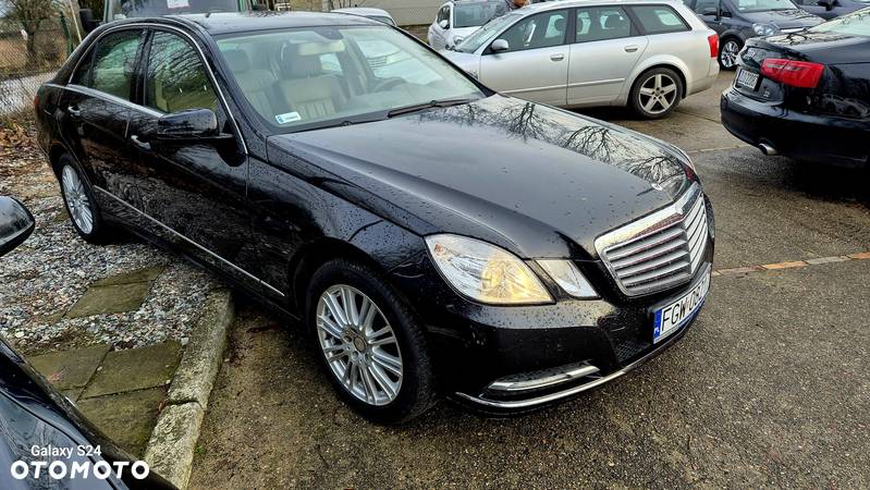 Mercedes-Benz Klasa E 200 BlueEFFICIENCY 7G-TRONIC Elegance - 1