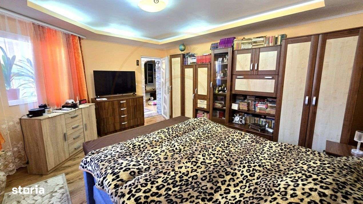 de vanzare casa str Șoimoseni - Imagine principală: 4/19