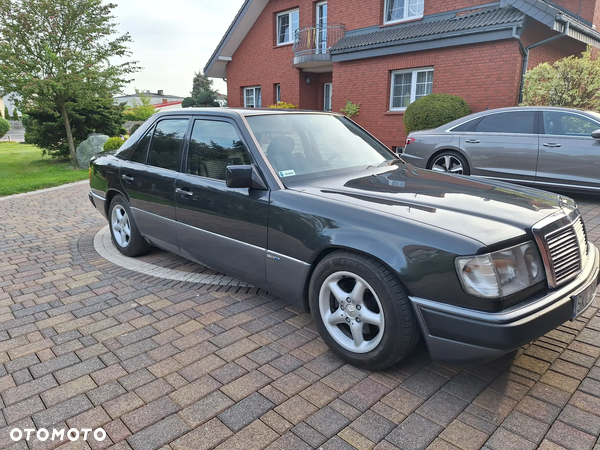 Mercedes-Benz W124 (1984-1993) - 1