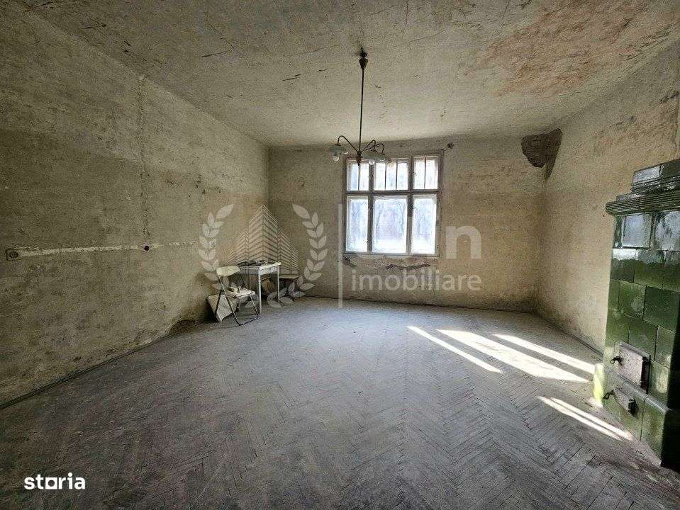 Conac istoric 12 camere | 514mp util | Teren 1440mp | Semicentral - Imagine principală: 4/11