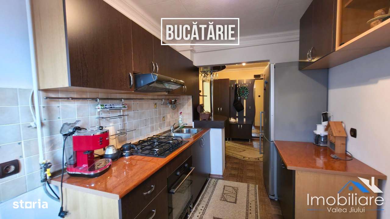 Apartament 2 camere decomandate – Vulcan, Str. Jiului - Imagine principală: 2/11