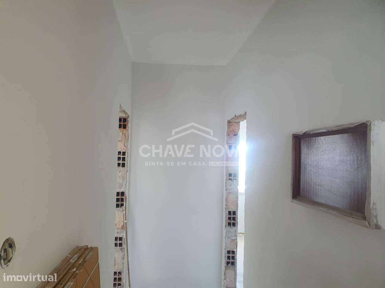 Apartamento T2, localizado no primeiro andar de um prédio Bi-familiar!-5