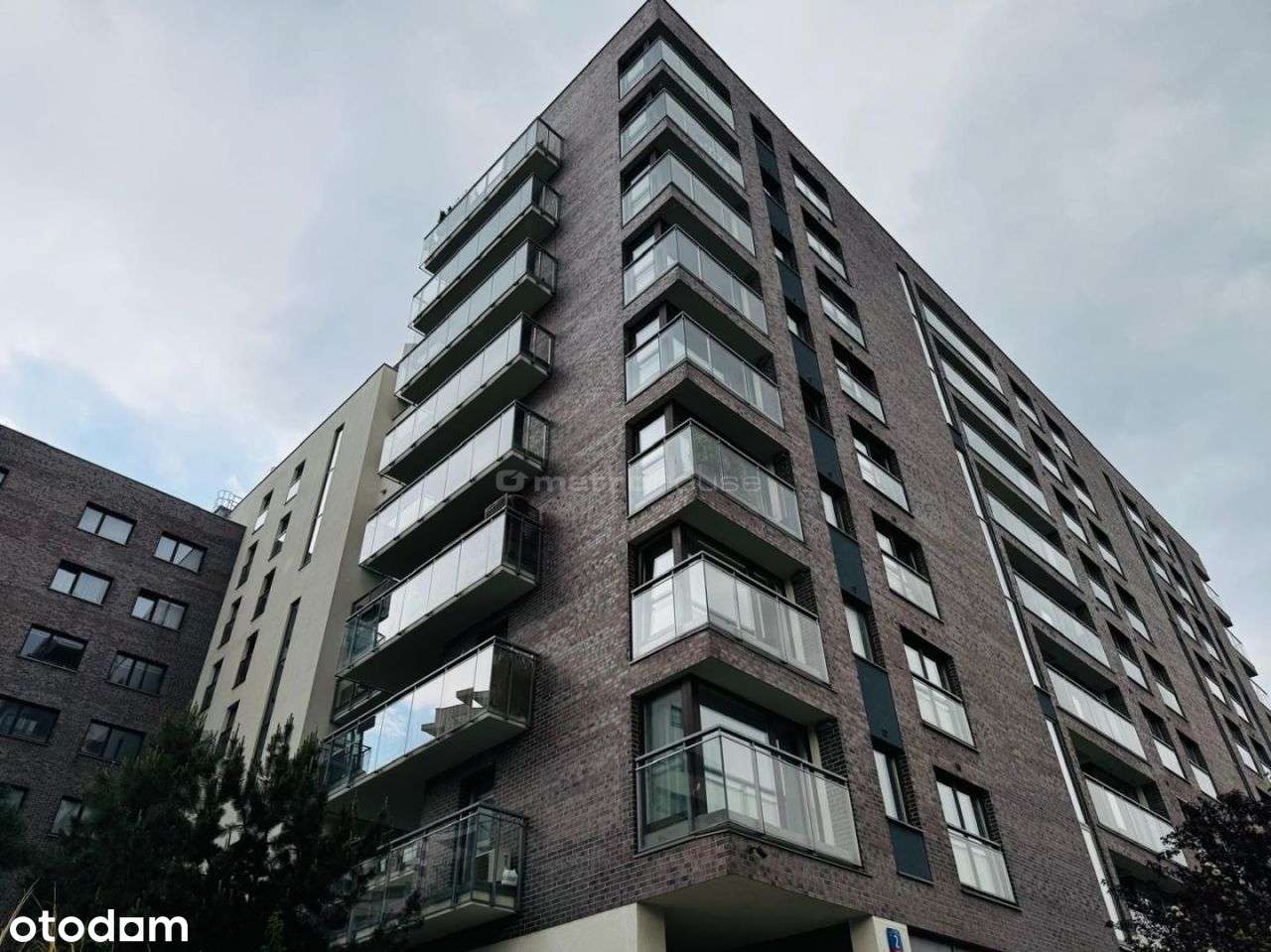 2 pokojowe mieszkanie w pobliżu Arkadii!-1