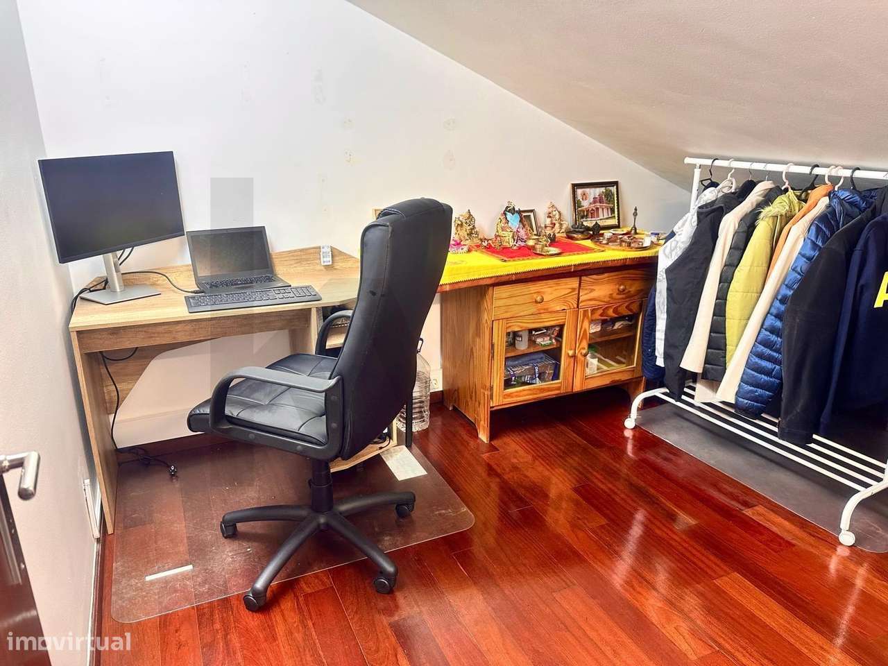 T4 no Último Piso com Terraço de 100m2 e Vista Panorâmica Deslumbrante-18