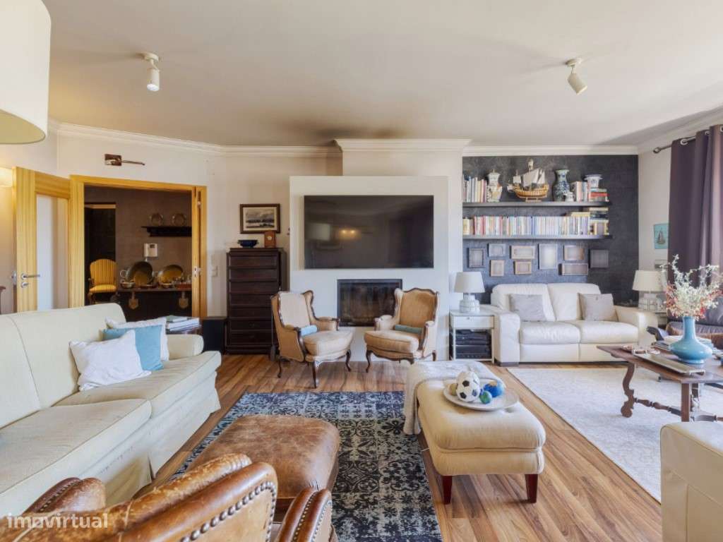 Penthouse Exclusiva no Coração de Grândola-5