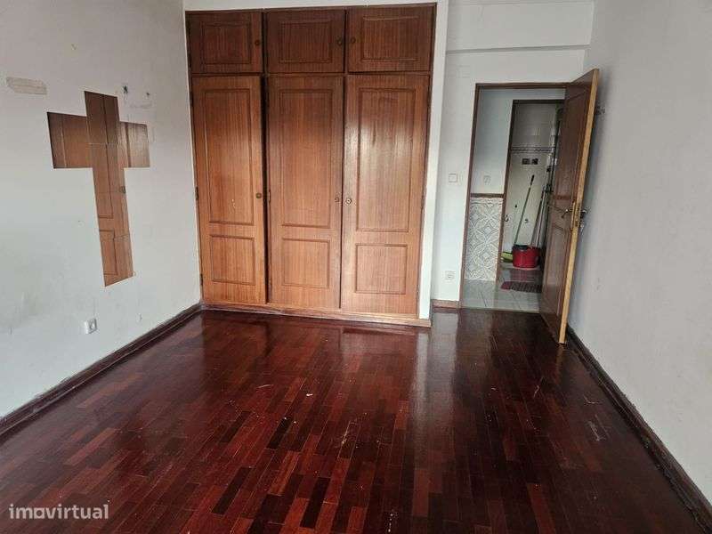 T2 no Entroncamento, perto da estação CP - Grande imagem: 4/8