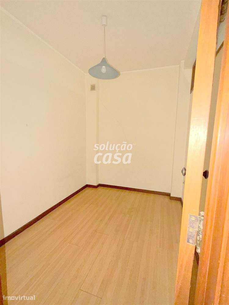 Apartamento T1+1 em Coimbrões!-10