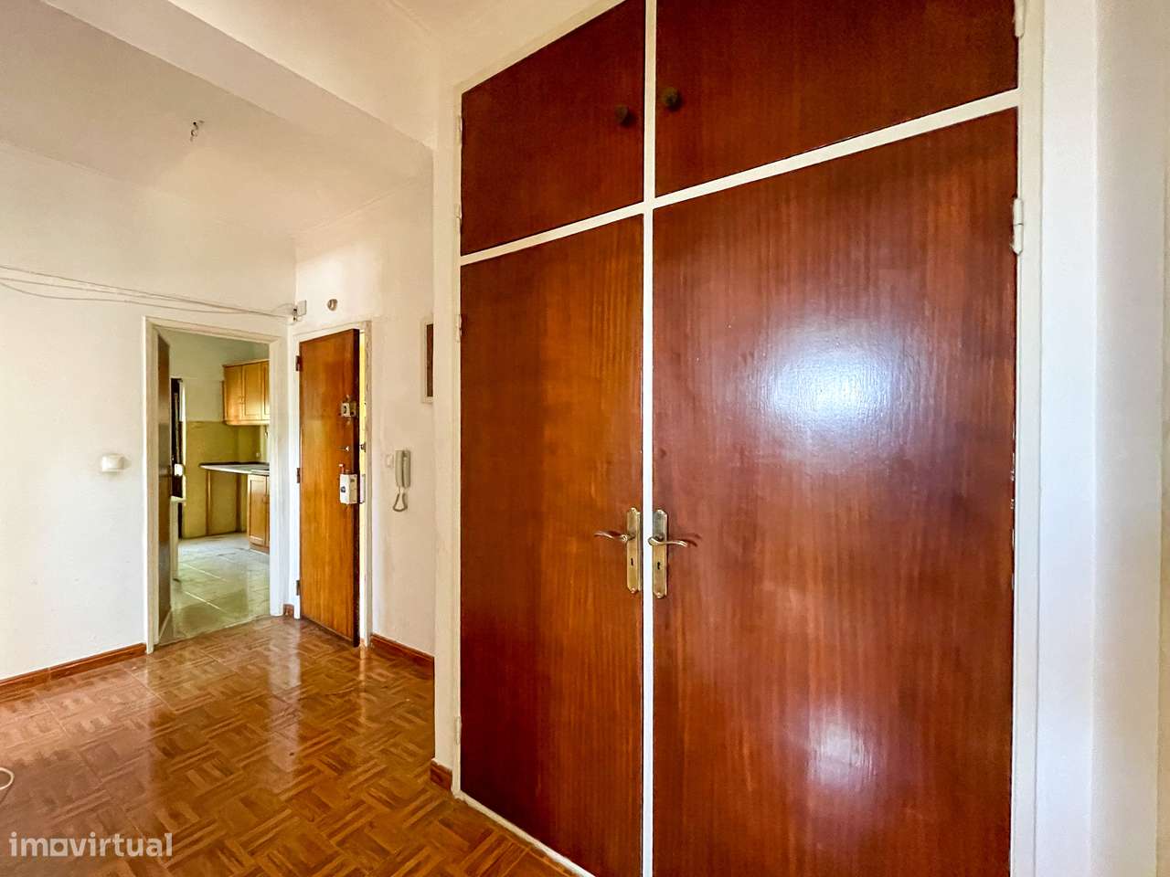 Prédio - 8 T2 + Sótão - Póvoa de Santa Iria-33