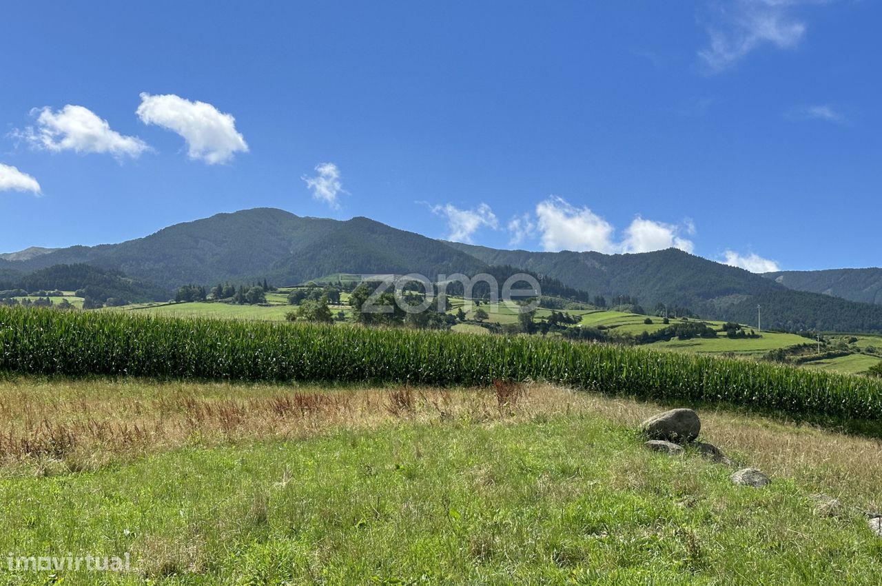 Terreno Urbanizável com 11.600m2 - Nordeste