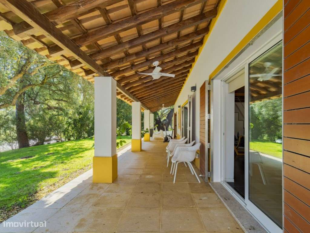 Refúgio Contemporâneo entre Vinhas na Comporta-43