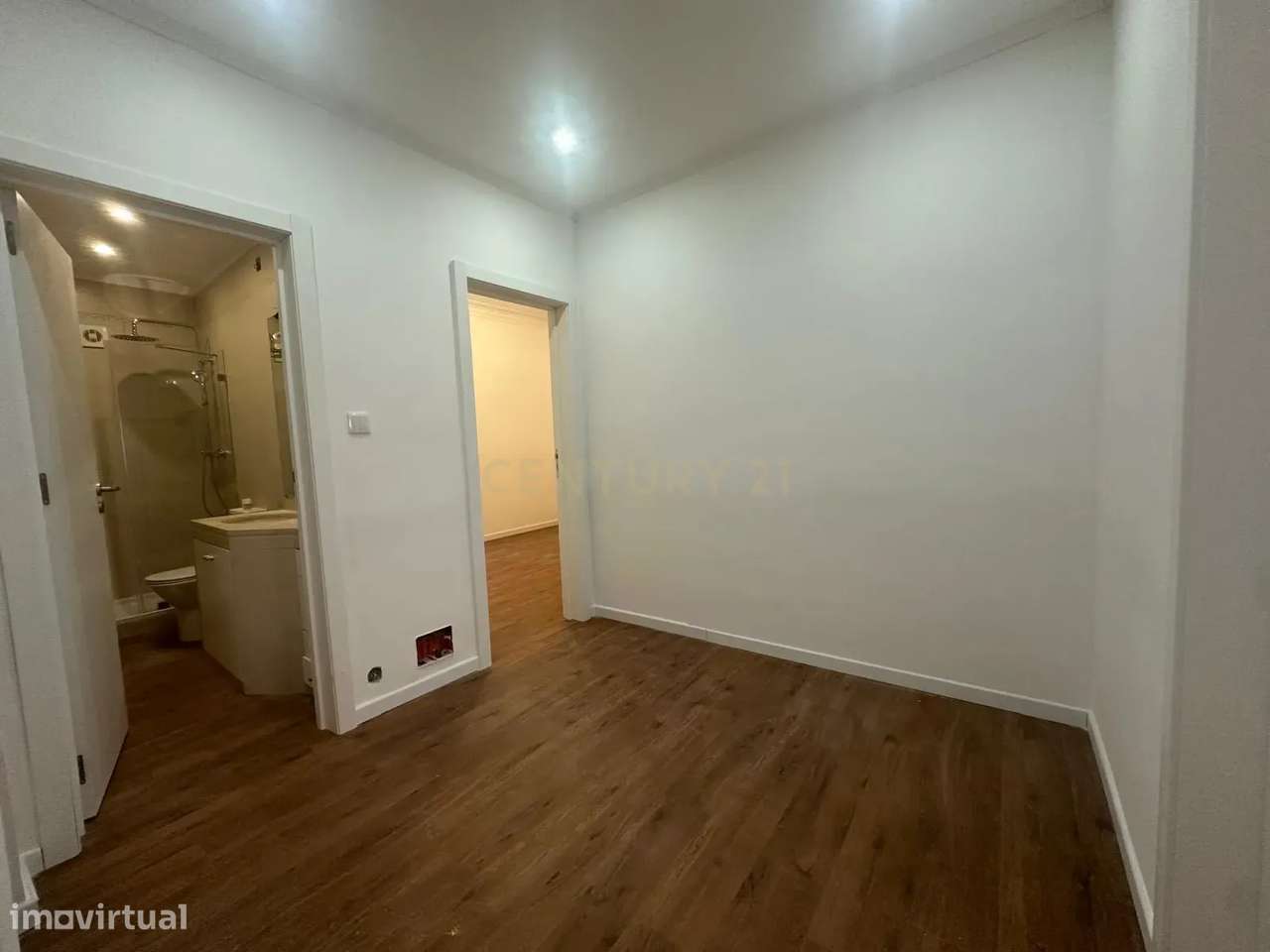 Apartamento Totalmente Remodelado em Moscavide - Grande imagem: 4/18