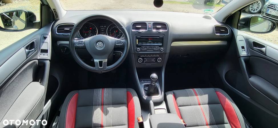 Volkswagen Golf 2.0 TDI DPF BlueMotion Technology MATCH - 21