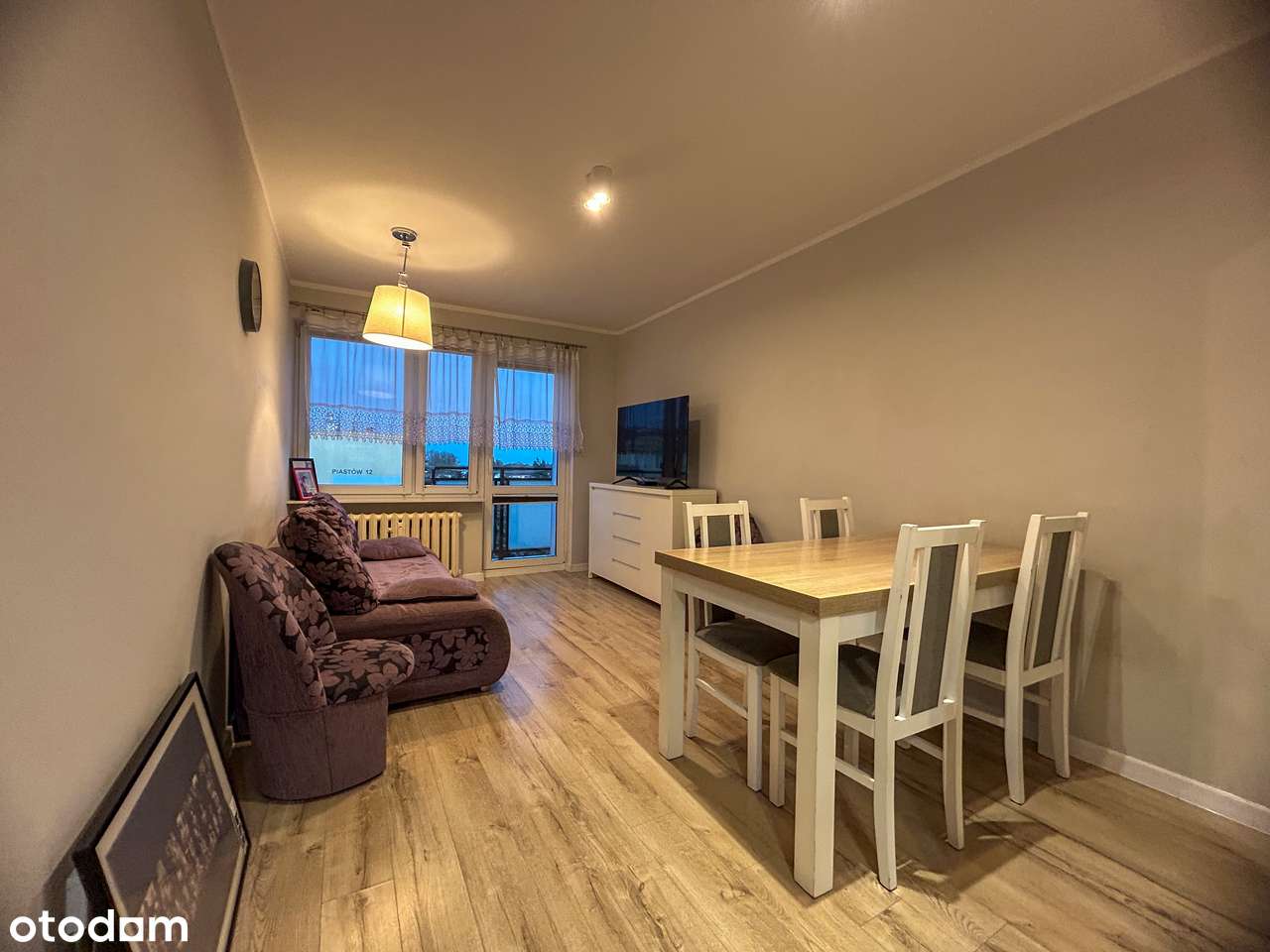 Na sprzedaż trzypokojowe mieszkanie - Piastów 10-0