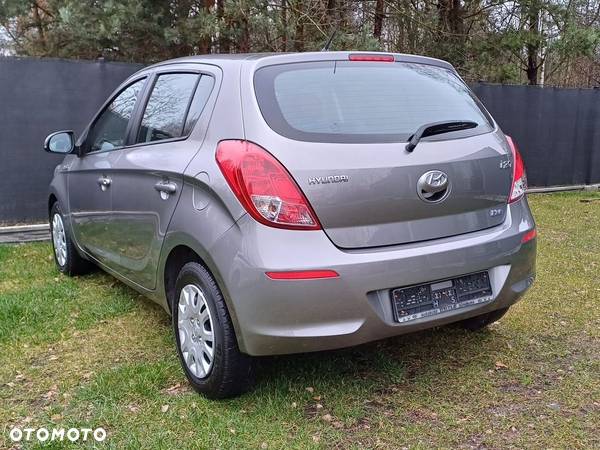 Hyundai i20 - 10