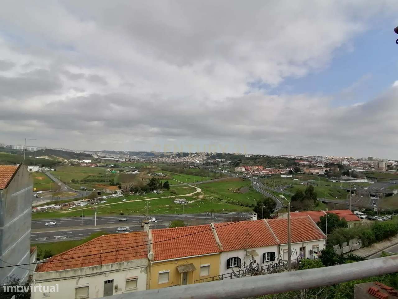 Prédio habitacional para investimento - Grande imagem: 2/23