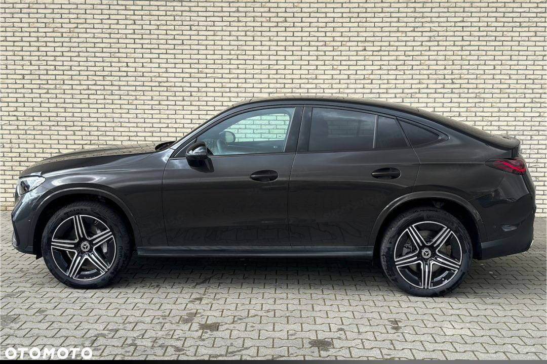 Mercedes-Benz GLC 220 d 4-Matic AMG Line - 2