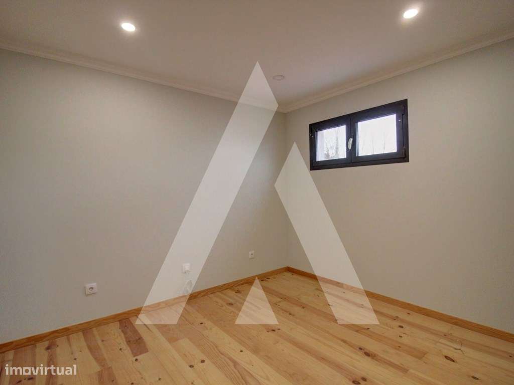 Moradia T2 na Amoreira do Repolão-23