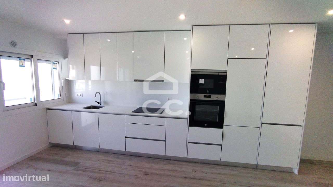 Apartamento tipo T-2 no centro da Vila de Pataias.-5