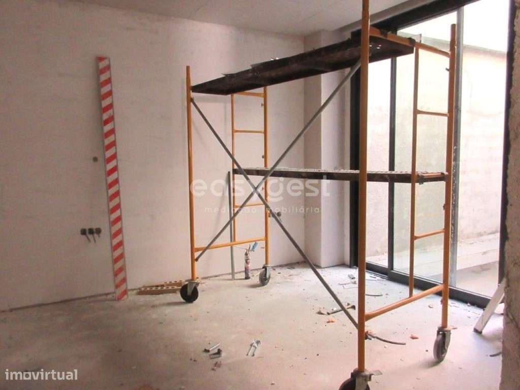 Fantástico Apartamento T2 de Luxo no centro da Vila - Lourinhã - Grande imagem: 5/14