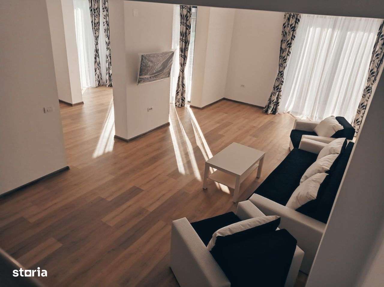 casa / vila Budeasa , mobilata / utilata , finisaje moderne ! - Imagine principală: 2/16