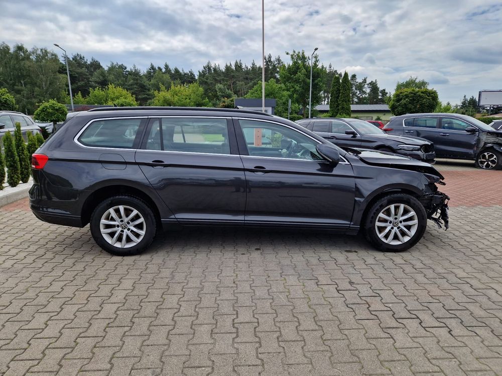 Volkswagen Passat B8 (2014-2023) 2.0 TDI SCR DSG Business 2022