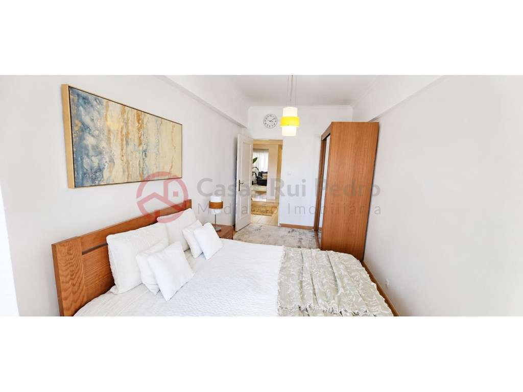Apartamento T2 Remodelado em 2015 com Excelentes Áreas e Localizaçã...-24