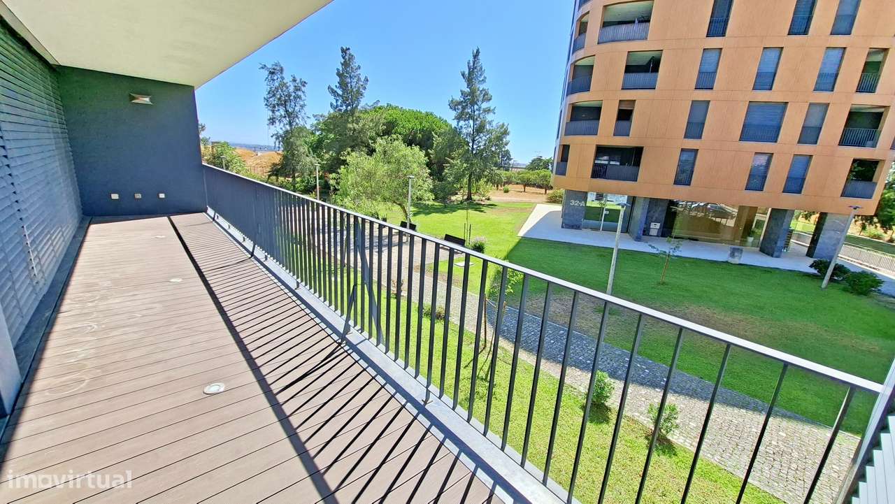 Apartamento T3 212m2  lugar garagem e arrecadação Santo Andre-Barreiro-5