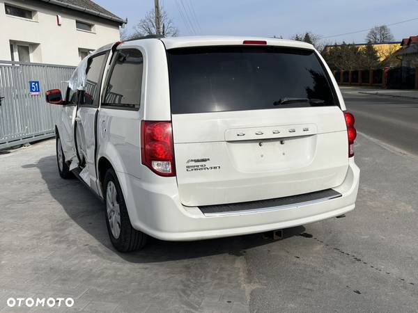 Dodge Grand Caravan - 15