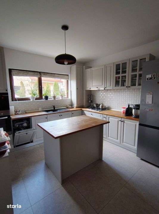 Duplex la cheie 120mp utili , 310mp teren zona Terra - Imagine principală: 1/12