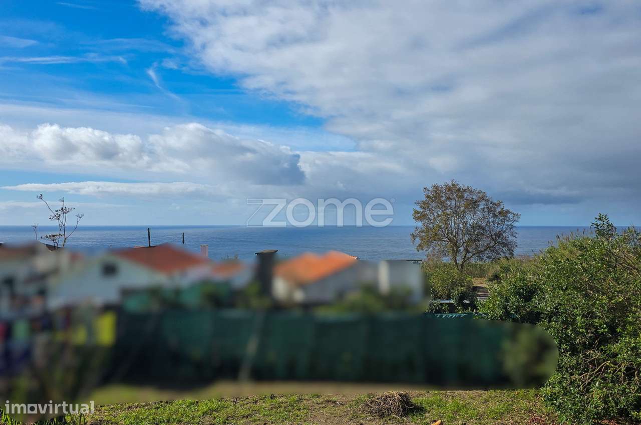 Terreno Urbano com Vista Mar na Candelária em São Miguel-8
