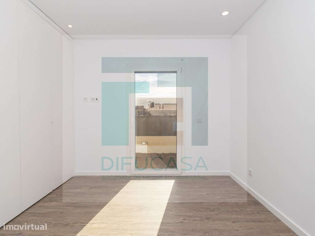 Moradia Geminada T3 + escritorio-13