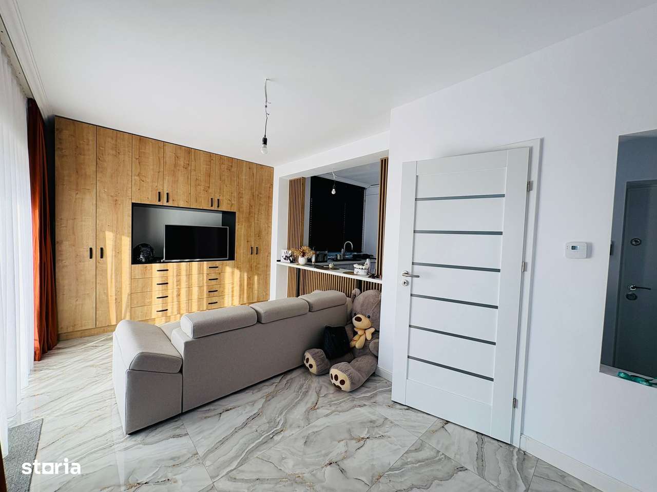 Ap nou, mobilat si utilit, 2 camere si balcon mare - Imagine principală: 4/19