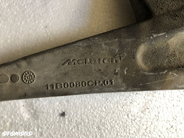 Mclaren MP4-12C Wahacz Tył Lewy Prawy 11B0080CP.01 - 2