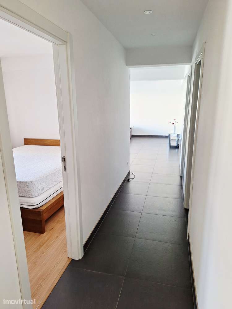 Moderno Apartamento c/ boa área , varanda e arrecadação-15