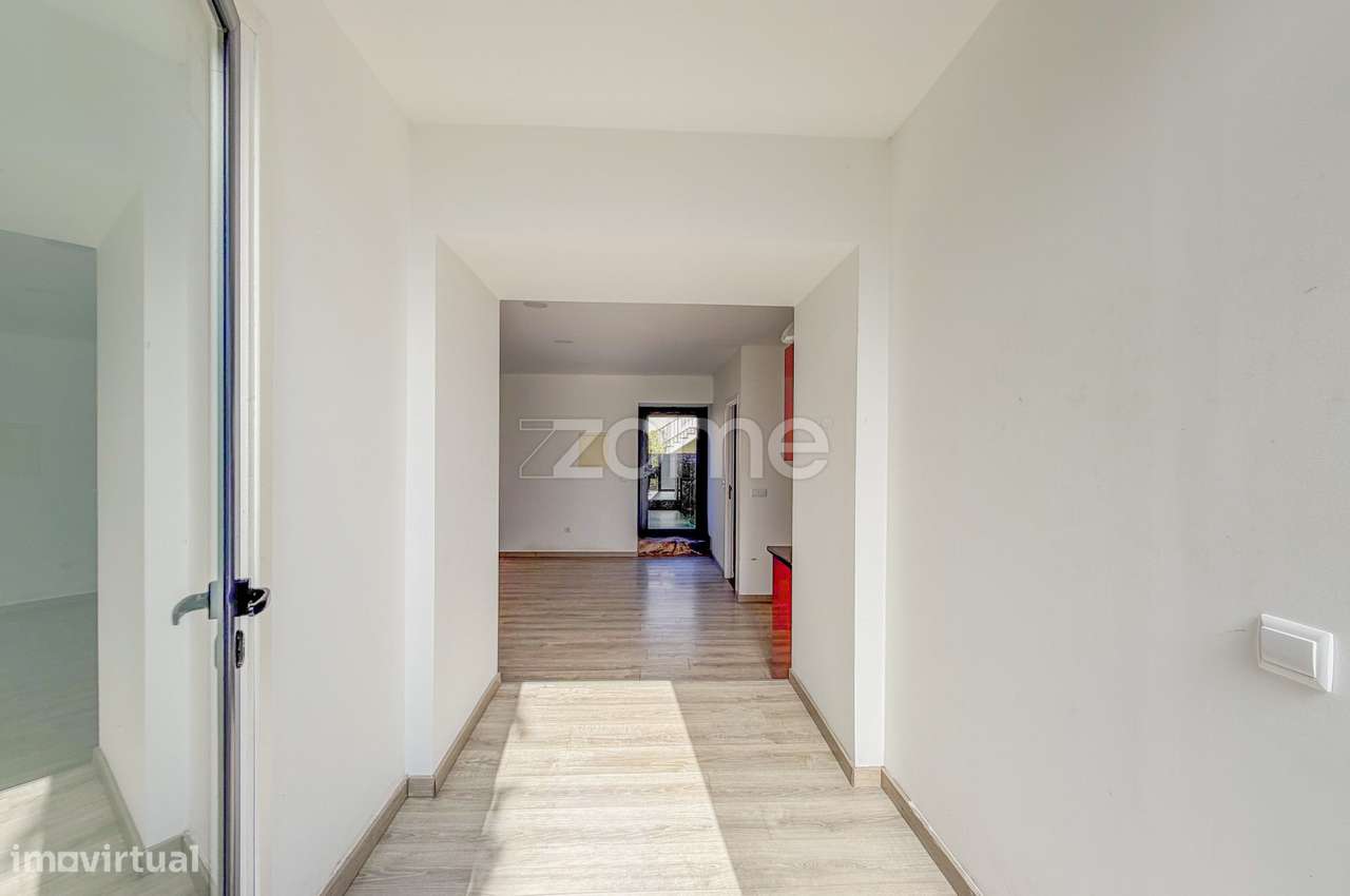 Arrendamento: Andar-Moradia T1+1 renovado com espaço exterior - Grande imagem: 5/21