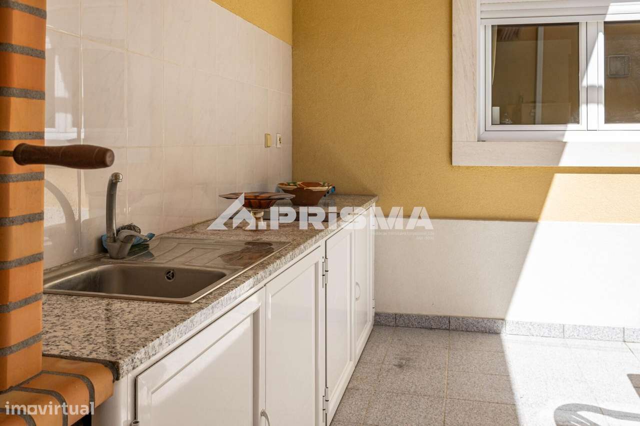 Moradia T5 com logradouro e garagem para venda em Alcains - Grande imagem: 4/50