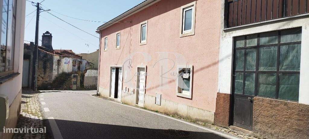 Moradia para restaurar - Grande imagem: 4/50