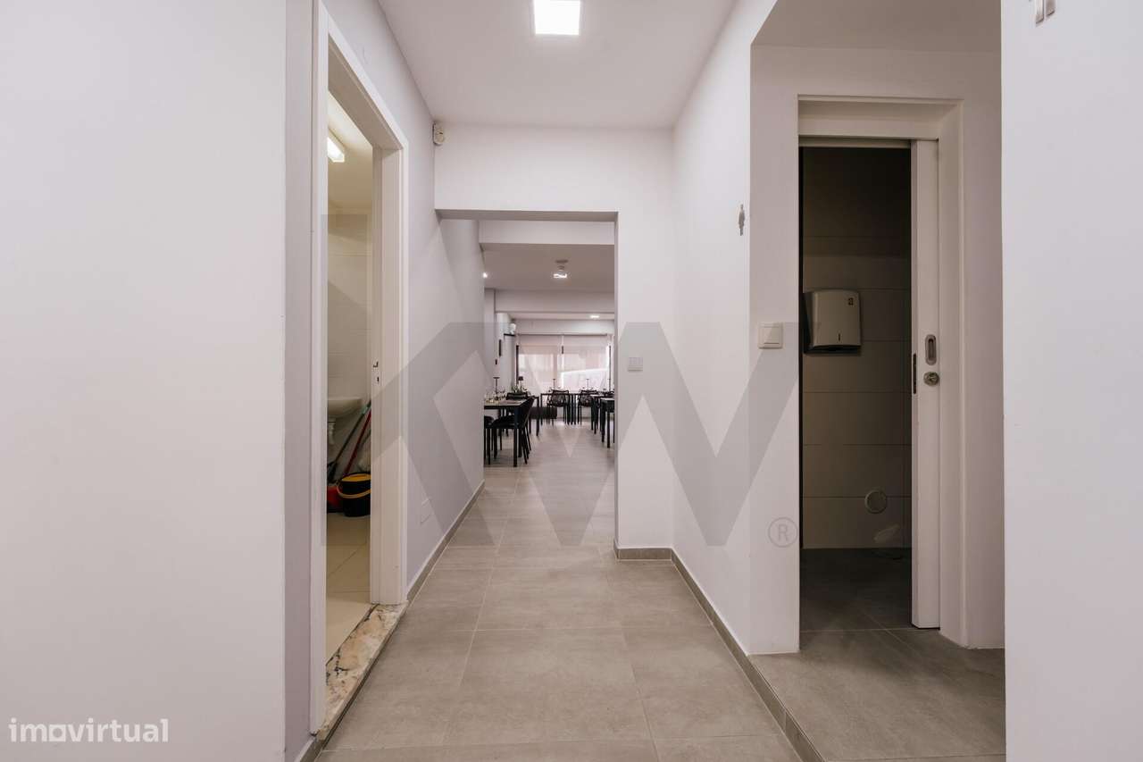 Trespasse de Restaurante Equipado e Remodelado na Rua dos Combatentes,-35