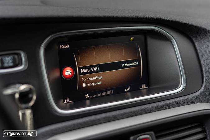 Volvo V40 Cross Country 2.0 D2 Kinetic - 18