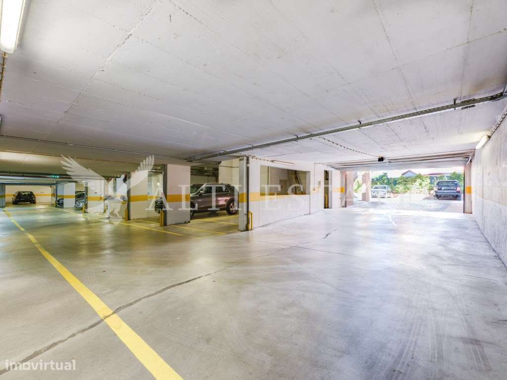 Apartamento T4 no prestigiado Monte Estoril.-49